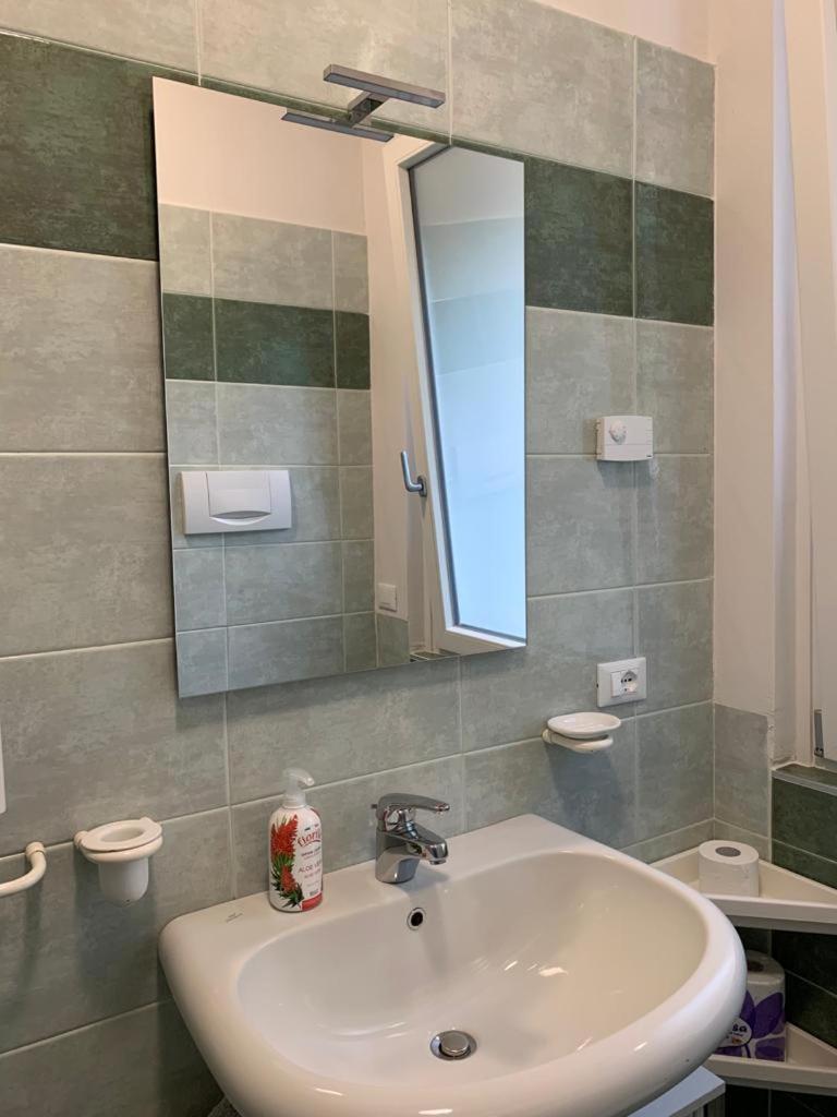 Villa Molino Moniga del Garda Szoba fotó